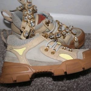 Gucci flashtrek sneakers